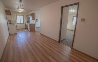 3 beds, 1 bath, 1,070 sqft, $965, Unit 1414-201