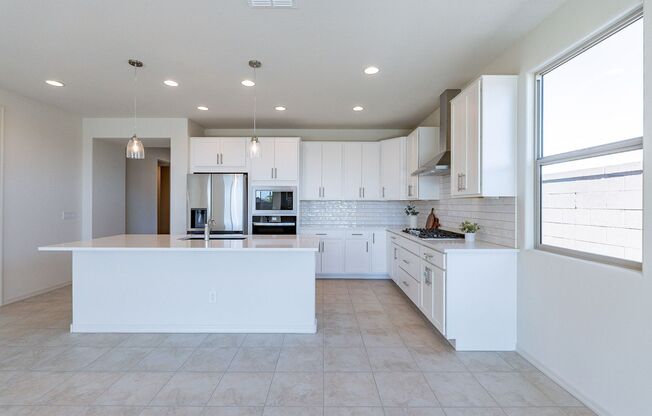 Luxury Living in McClellan Ranch: 4-Bedroom Pulte Home with Den and Mountain Views