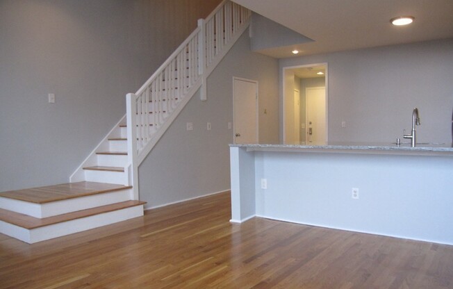 240 Heath St