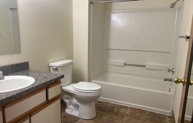 1 bed, 1 bath, 725 sqft, $1,125, Unit 3675D