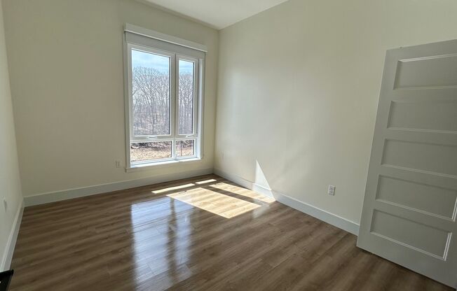 3 beds, 2 baths, 1,300 sqft, $3,629, Unit 365