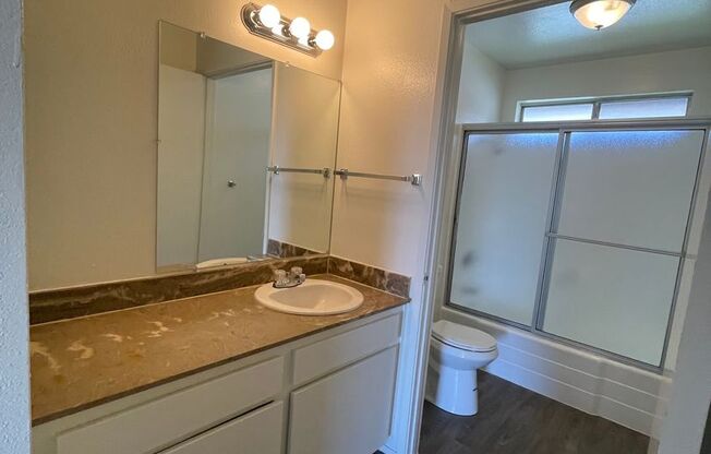 1 bed, 1 bath, 625 sqft, $2,000, Unit 11