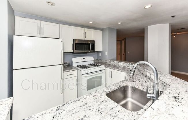 1045 N Utah St #101