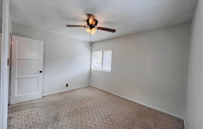 2 beds, 1 bath, $3,000, Unit 4159 183nd street