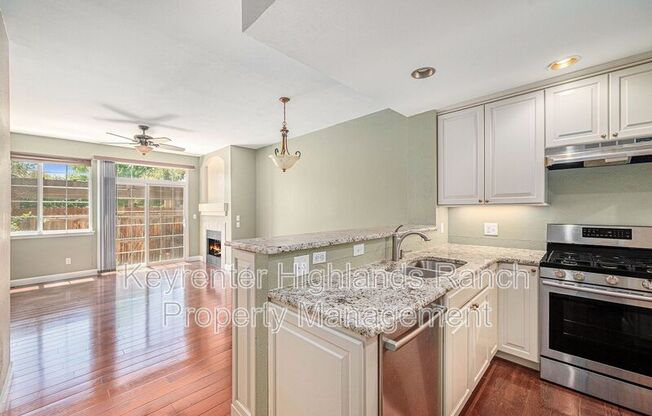 9021 W PHILLIPS DR
