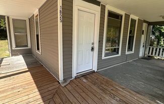 2 beds, 1 bath, $800