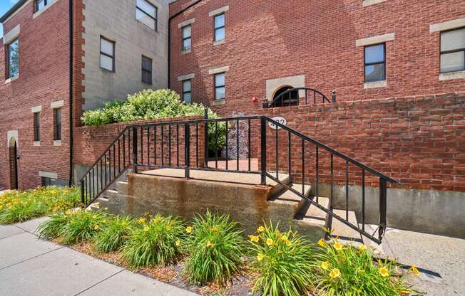 apartments heart of the city downtown providence college hill pool river waterfront walkable RISD  Brown university  walkable route 95 195 luxury quartz spacious balcony dishwasher stainless steel