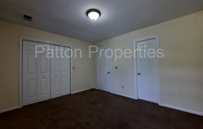 2 beds, 1.5 baths, $1,295