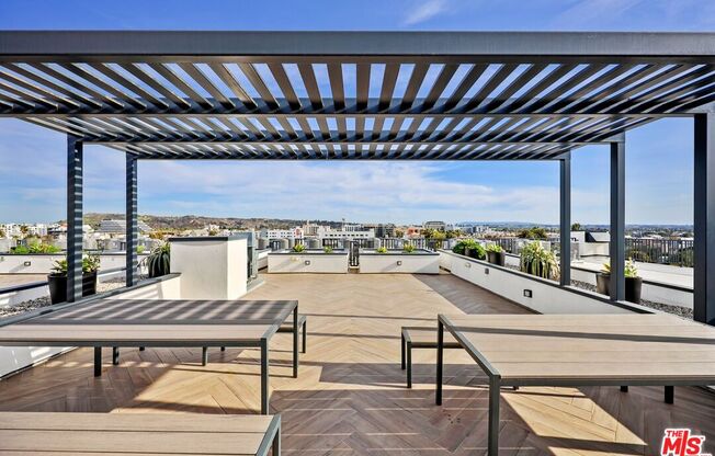 1 bed, 1 bath, 500 sqft, $2,595, Unit 300