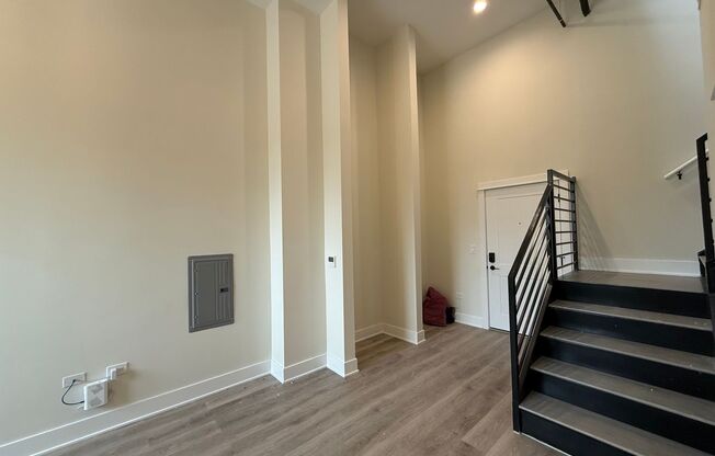 1 bed, 1.5 baths, 689 sqft, $3,395, Unit 209