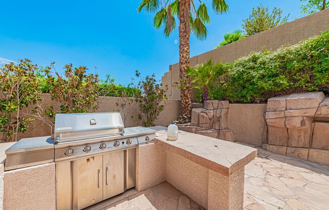 5 beds, 4.5 baths, $6,795