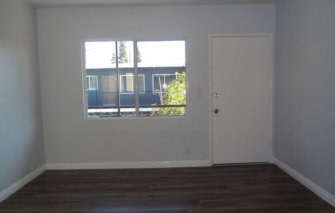 Studio, 1 bath, 318 sqft, $1,350, Unit 213