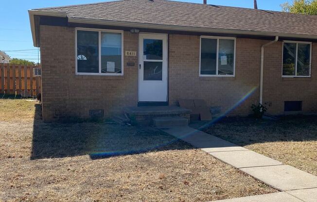 6411 E Cottonwood Lane