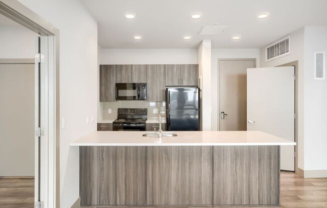 2 beds, 2 baths, 708 sqft, $1,850, Unit 305