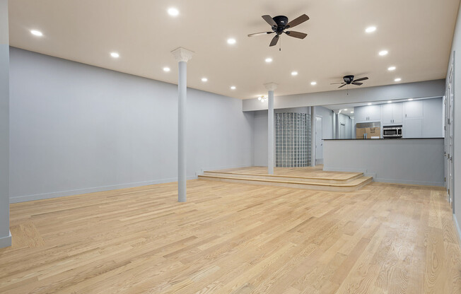 22 E 18 ST