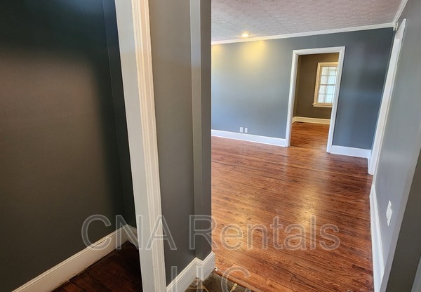111 Merritt Street SE