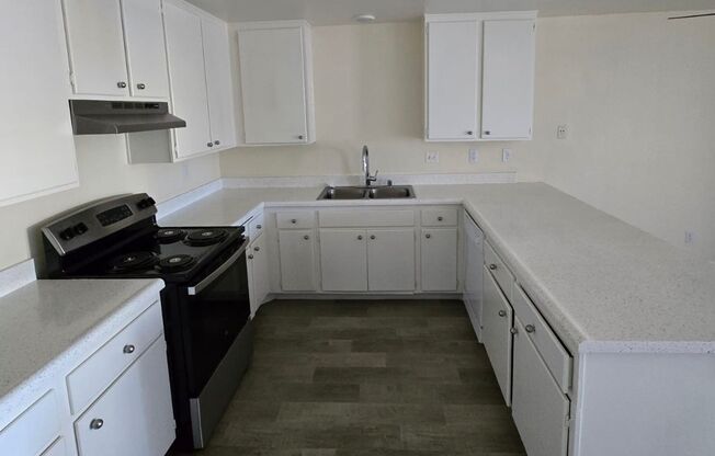 One month free!! Move in specials!!! Highland View Apartments in the heart of National City