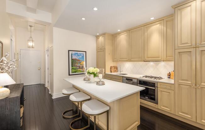 1 bed, 1 bath, 1,200 sqft, $7,500, Unit 7B