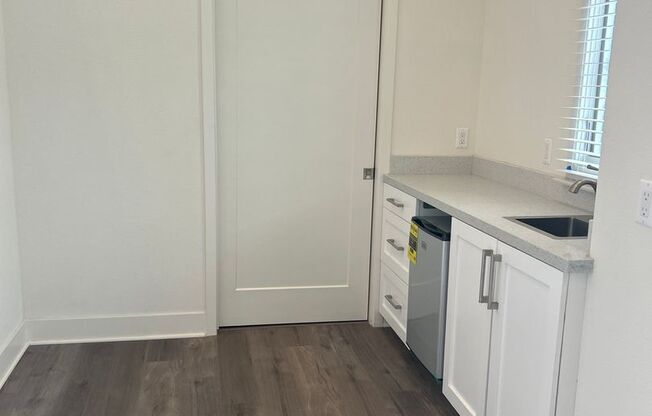 2 beds, 2.5 baths, 1,349 sqft, $4,700, Unit 123