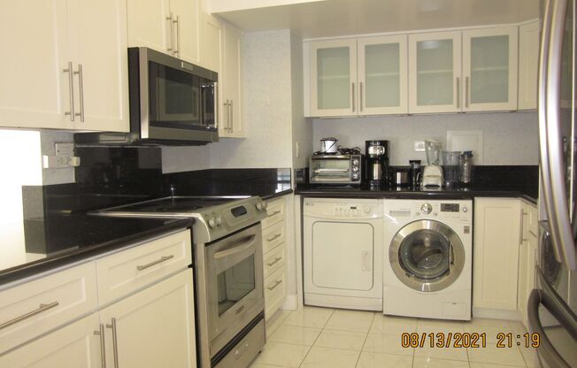 2 beds, 2 baths, $3,100