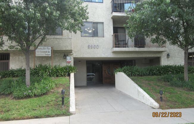 9960 Owensmouth Avenue Unit 15
