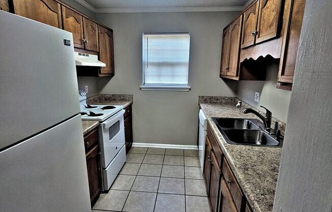 2 beds, 1.5 baths, 1,250 sqft, $975, Unit 2414 #5