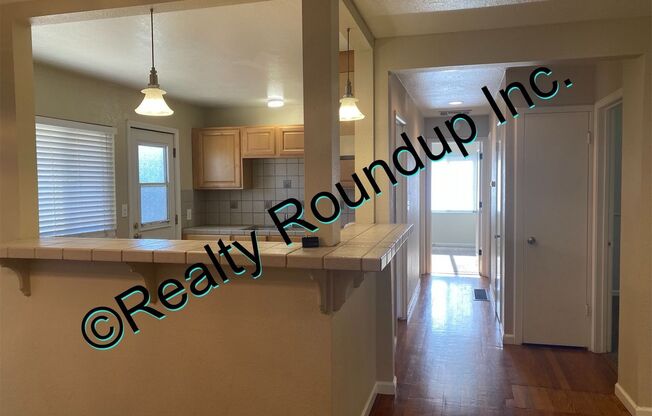 3 beds, 1 bath, $2,200