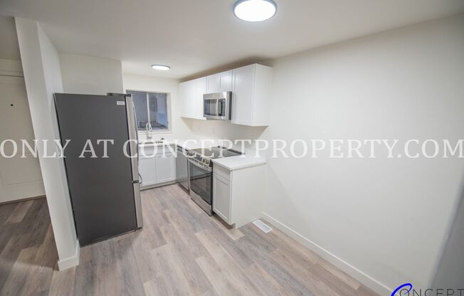 1 bed, 1 bath, 450 sqft, $1,248, Unit 12B