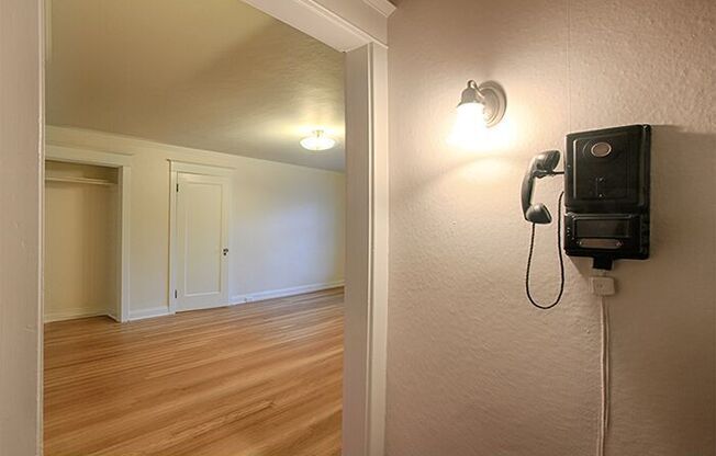 Studio, 1 bath, 445 sqft, $1,350