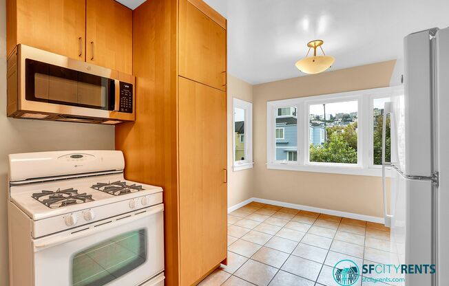 Marina: Top Floor near Presidio & Crissy Field w/ Optional Parking