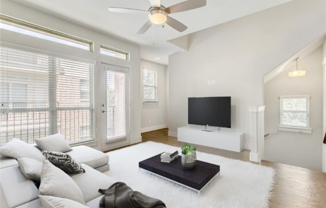 1310 RANCHO MIRAGE DR