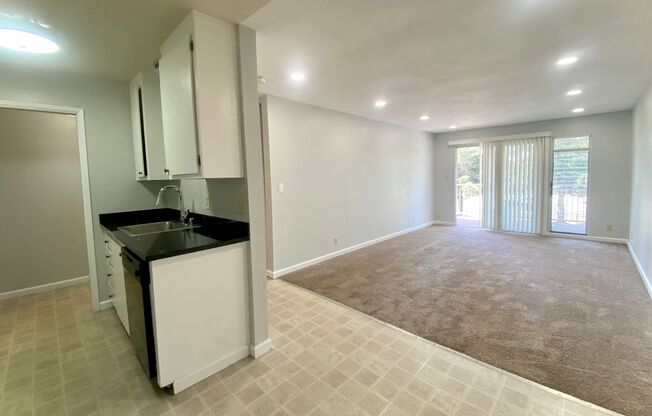 Cozy 1-bedroom Condo for Rent- Parkmont!