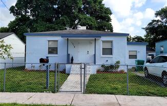 1318 NW 42 ST