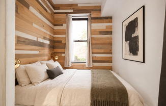 212 E 13 ST