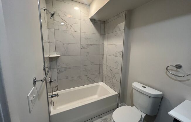 2 beds, 2 baths, 1,100 sqft, $2,200, Unit Unit 1