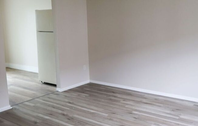 2 beds, 1 bath, 1,025 sqft, $995, Unit 661