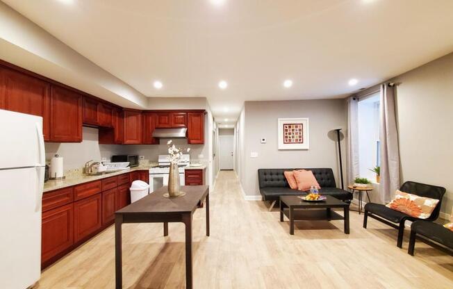 2623 S PRINCETON AVE