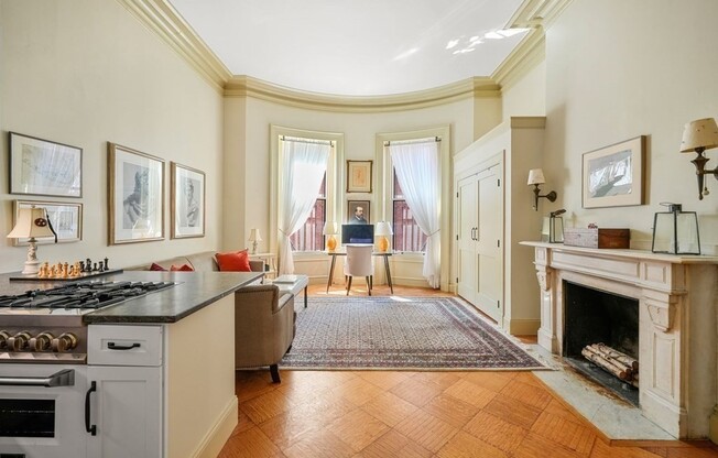 326 Dartmouth St Apt 1L