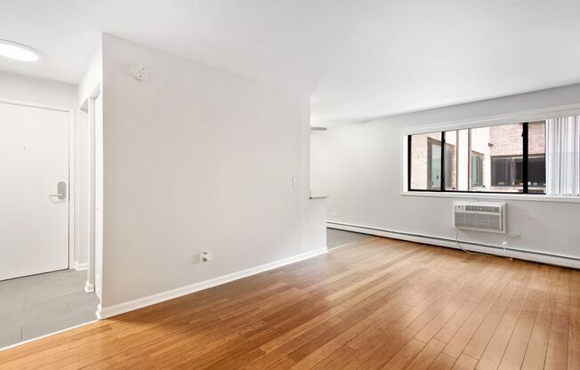 1 bed, 1 bath, 591 sqft, $1,850, Unit 409