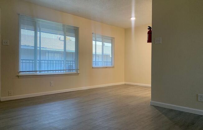 1 bed, 1 bath, 630 sqft, $975, Unit 212