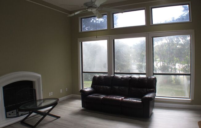 Great Irving Location!