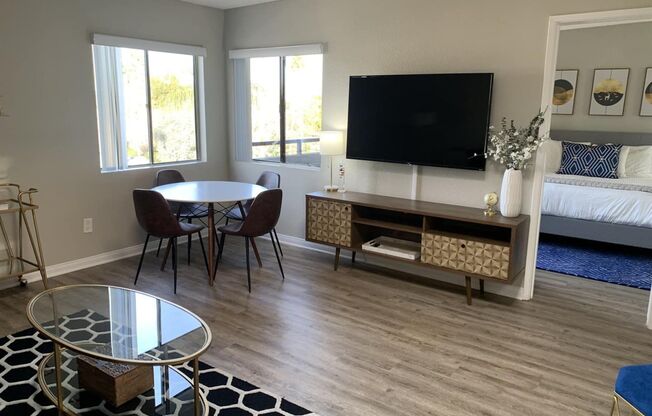 1 bed, 1 bath, 720 sqft, $2,350, Unit 411