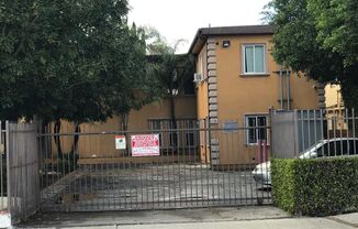 Spacious 1-Bedroom Apartment in Van Nuys – First-Floor Unit with Utilities Included