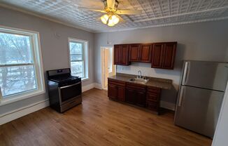 1 bed, 1 bath, 600 sqft, $1,050, Unit 47 Vliet - Unit 2