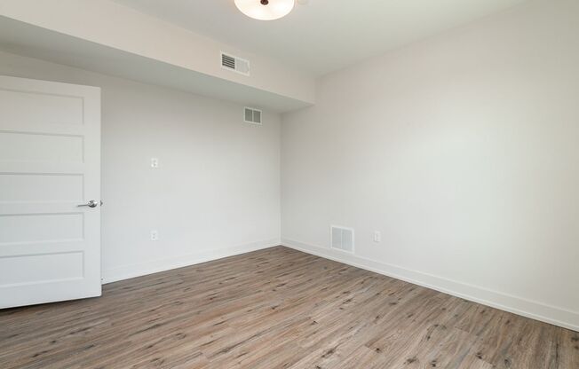 2 beds, 2 baths, 785 sqft, $2,425, Unit 1050 N 4th St. Apt. 216