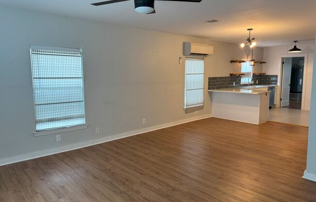 2 beds, 1 bath, $1,450