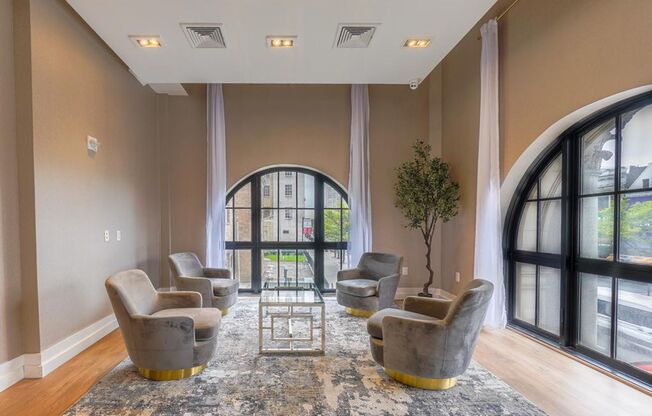 Studio, 1 bath, 325 sqft, $2,200, Unit 311