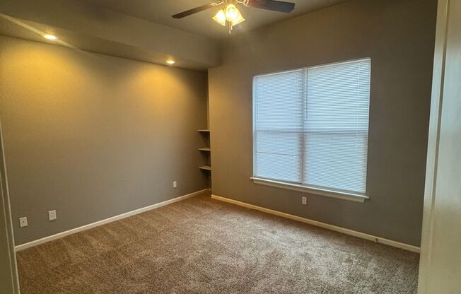 2 beds, 2 baths, $1,150, Unit Walnut A202