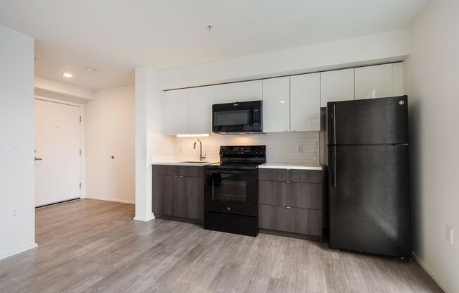 Studio, 1 bath, 418 sqft, $1,625, Unit 612