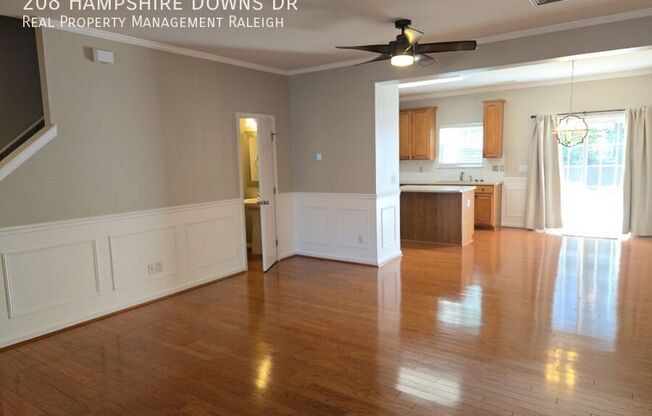 208 HAMPSHIRE DOWNS DR